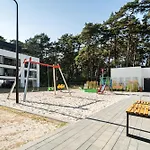 Appartamento Forest & Waves - Luxury Seaside Retreat With Pool, 90m To The & Pro Workstations Łukęcin