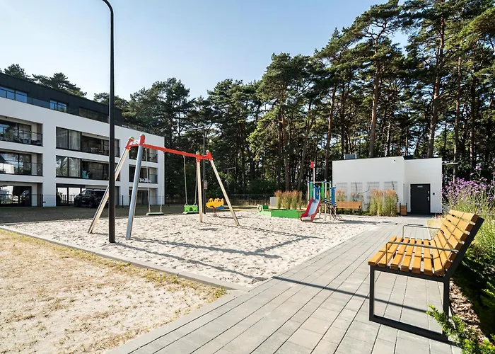 Apartamento Forest & Waves - Luxury Seaside Retreat With Pool, 90m To The & Pro Workstations Łukęcin