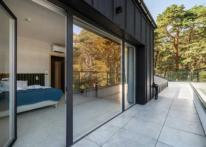 Apartamento Forest & Waves - Luxury Seaside Retreat With Pool, 90m To The & Pro Workstations